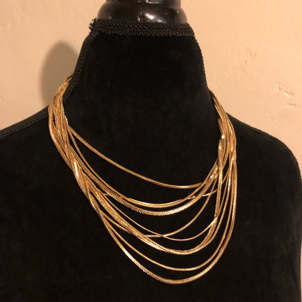 🌼🌼Beautiful women’s necklace 🌼🌼